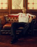 Novos uniformes do Liverpool para a temporada 2025/26