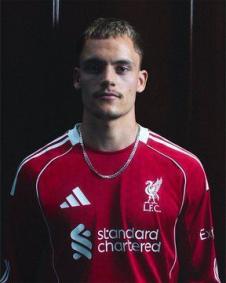 Novos uniformes do Liverpool para a temporada 2025/26