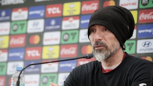 Eduardo Domínguez, novo técnico do Atlético, estava no Estudiantes-ARG