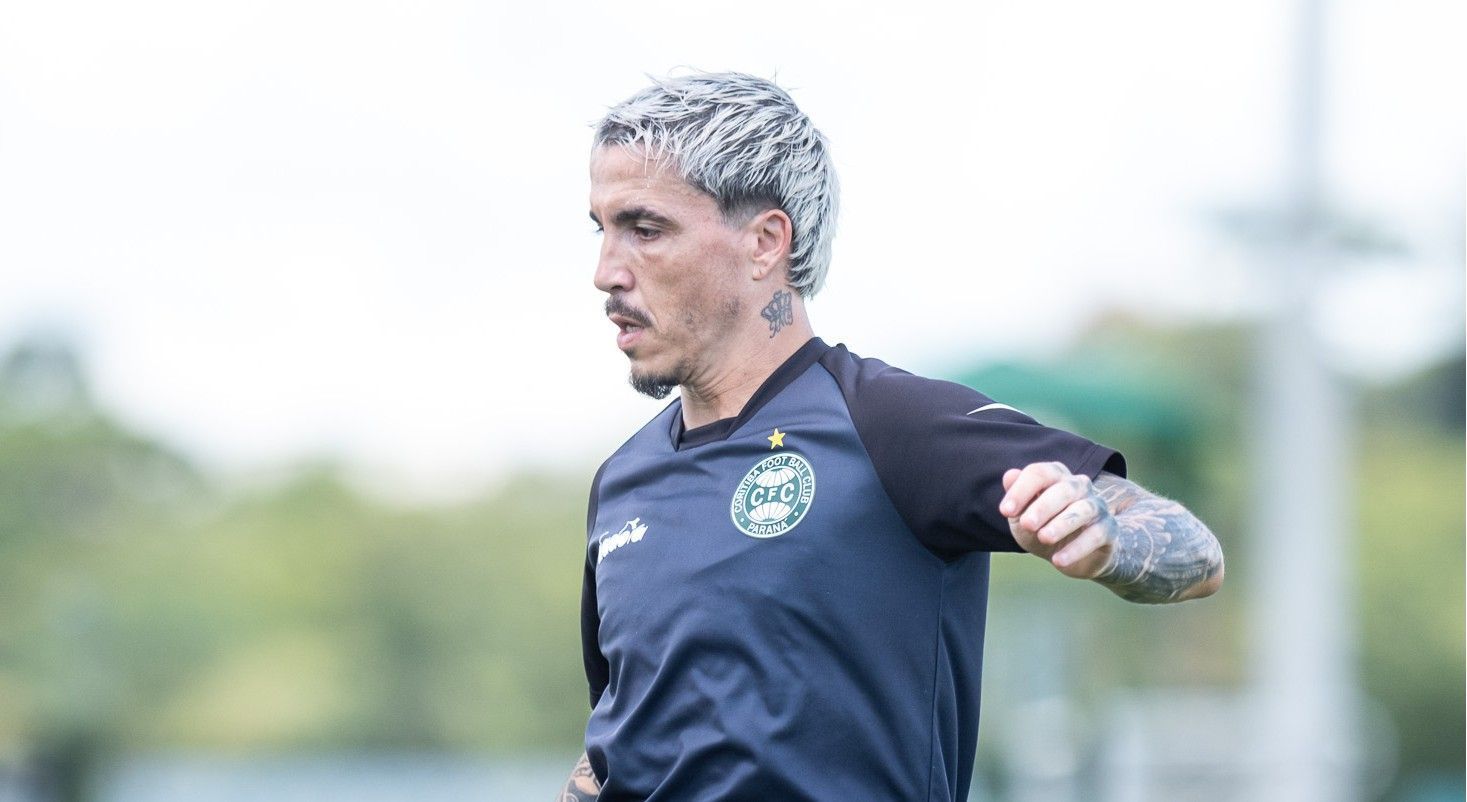 Josué abre o jogo sobre quase saída de Fernando Seabra do Coritiba para o Vasco