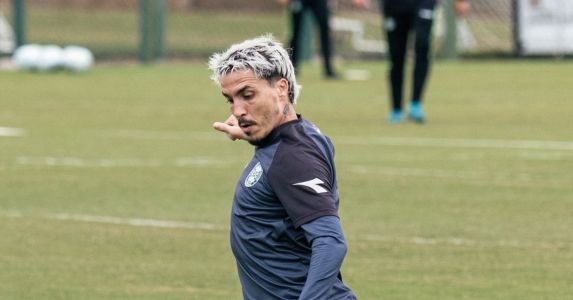 Josué é o camisa 10 e referência técnica do Coritiba