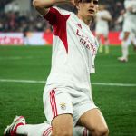 Benfica vence Gil Vicente e se aproxima de líder do Campeonato Português