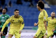 Cristiano Ronaldo marca, Al-Nassr goleia e se mantém na liderança do Sauditão