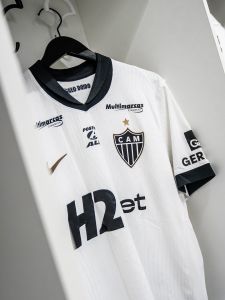 Camisa do Atlético no vestiário da Arena do Grêmio
