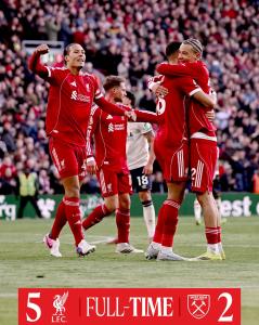 Liverpool goleia West Ham pela Premier League
