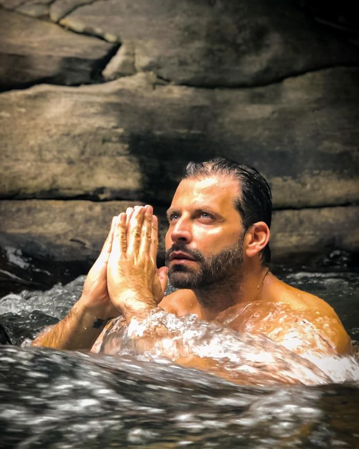 Henri Castelli estará no remake de Vale Tudo 