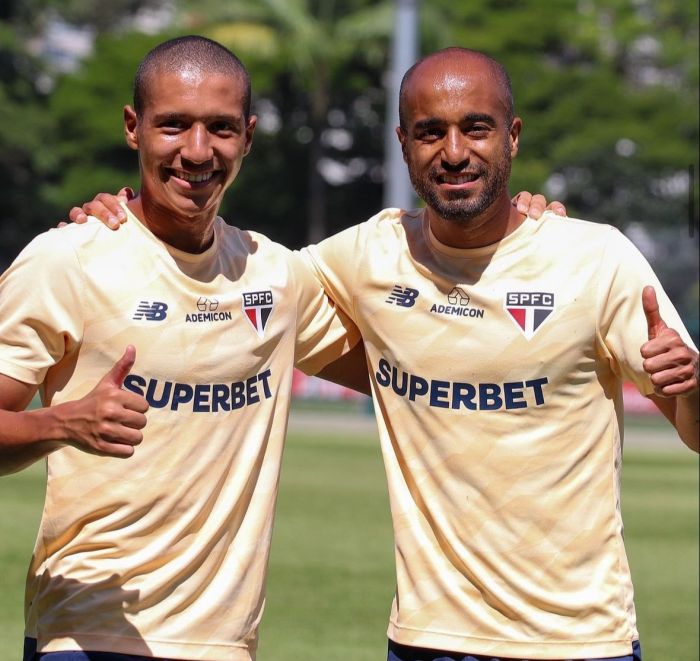 Henrique e Lucas Moura, no treino do São Paulo