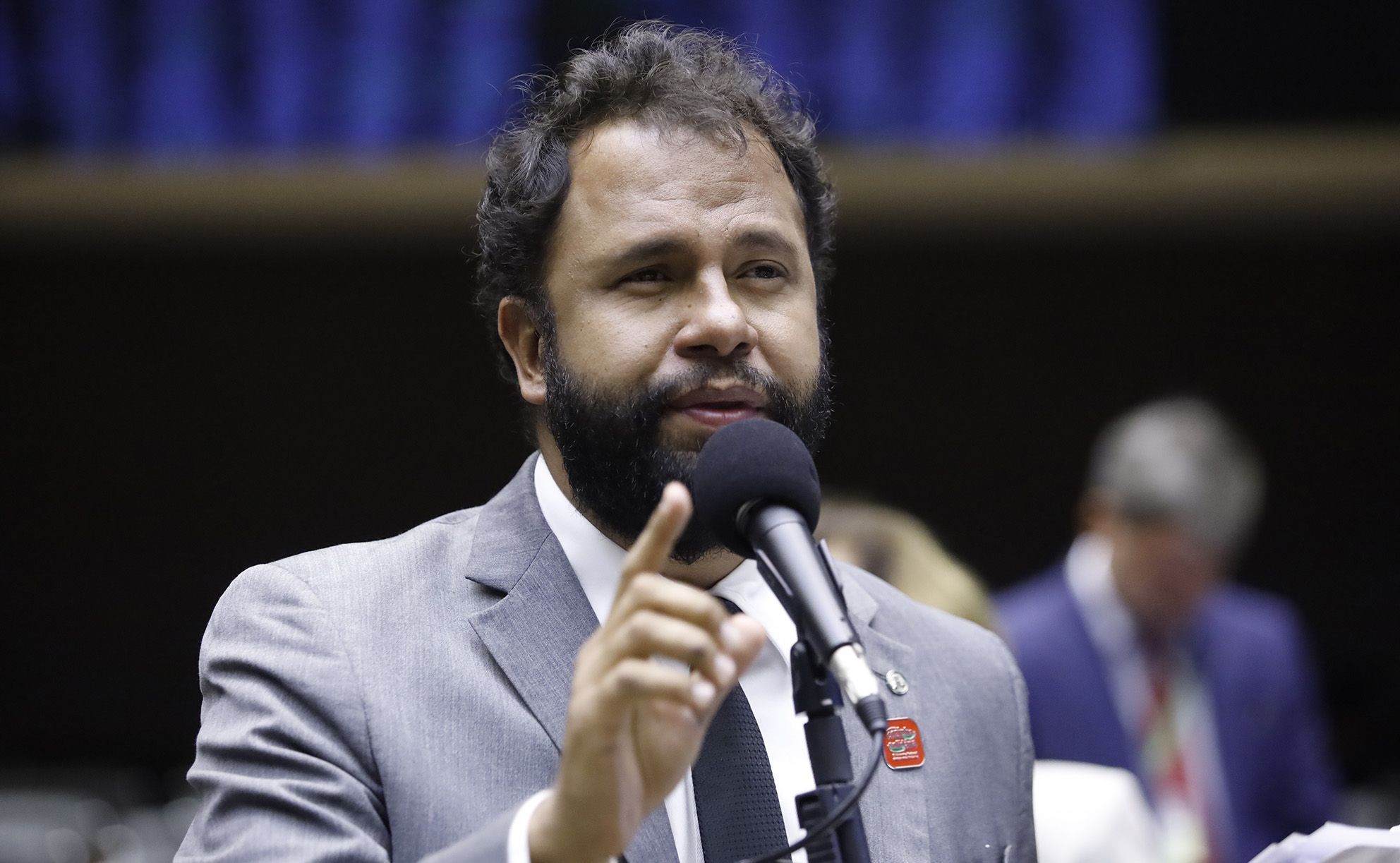 Psol decide lançar Pastor Henrique Vieira para a Presidência da Câmara dos Deputados