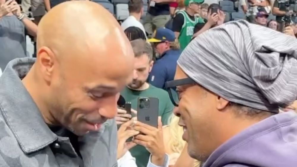 Ronaldinho e Henry marcam presença em jogo da NBA em Abu Dhabi