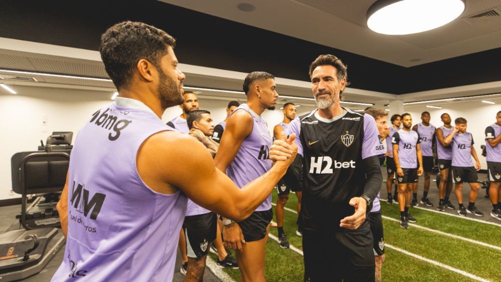 Hulk reage à classificação do Atlético sobre o Cruzeiro e manda recado para ‘Barba’