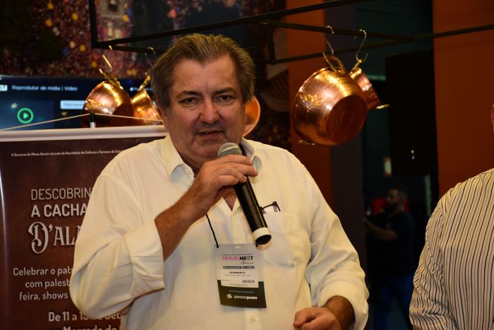 O curador Humberto Candeias acha que preconceito contra a cachaça ainda existe, mas tem arrefecido 