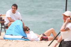 Cenas de Vale Tudo são gravadas em praia do Rio