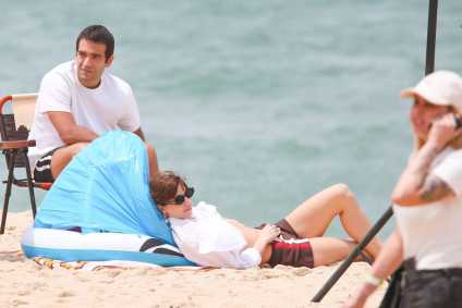 Cenas de Vale Tudo são gravadas em praia do Rio