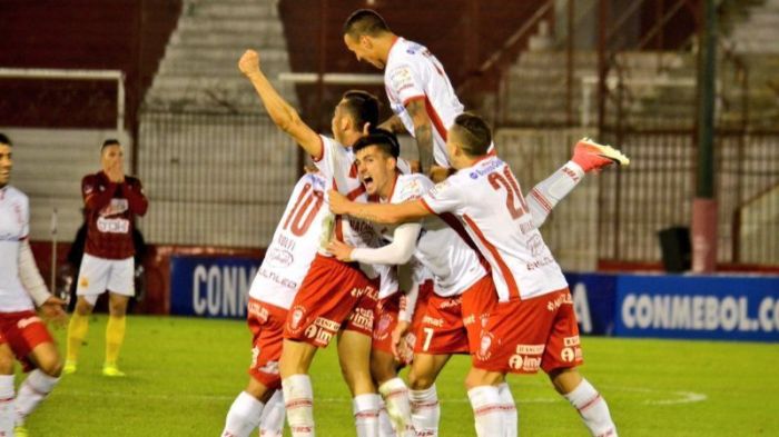 Huracán, de Villalba, conseguiu classificação heroica contra o Anzoátegui, de Larcamón, em 2017