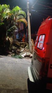 Casa de idosos desaba em Belo Horizonte