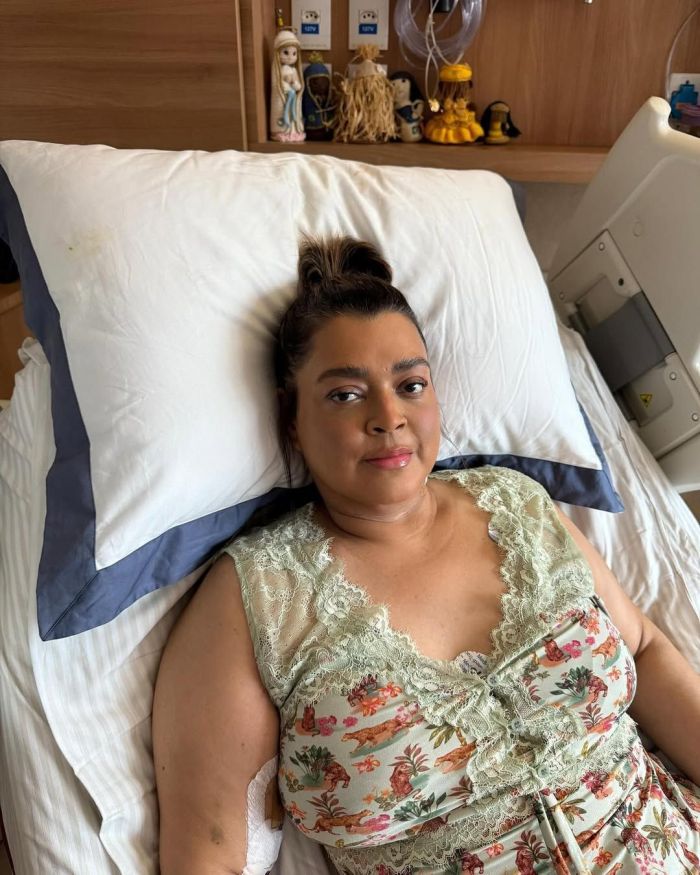 Preta Gil após cirurgia de 21 horas para retirada dos tumores 