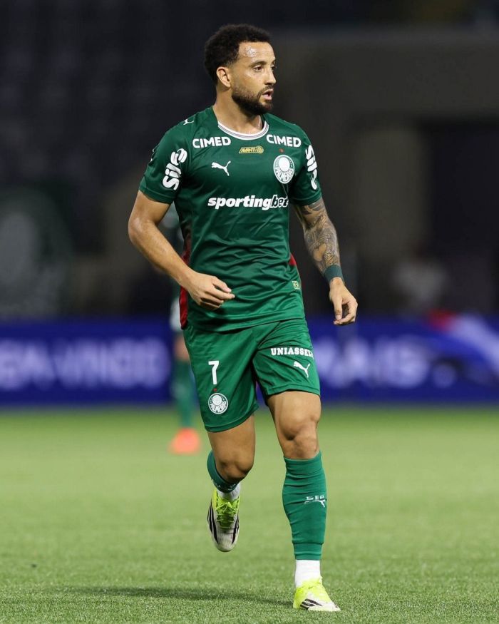 Felipe Anderson volta e entra no jogo entre Palmeiras e Guarani Felipe Anderson volta e entra no jogo entre Palmeiras e Guarani