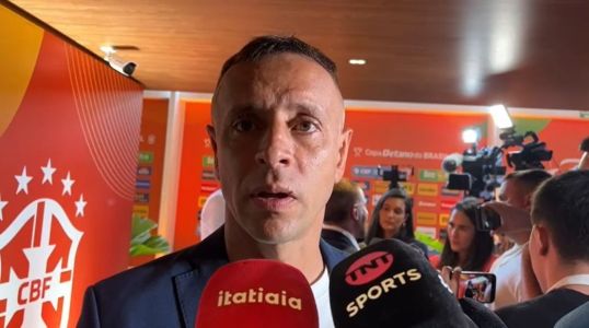 Rafinha dá voto de confiança para trabalho de Roger Machado no São Paulo