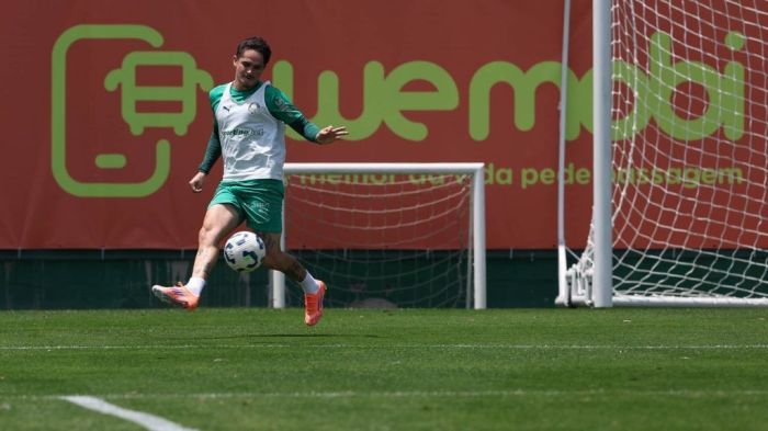 Khellven foi integrado ao treino do Palmeiras Khellven foi integrado ao treino do Palmeiras