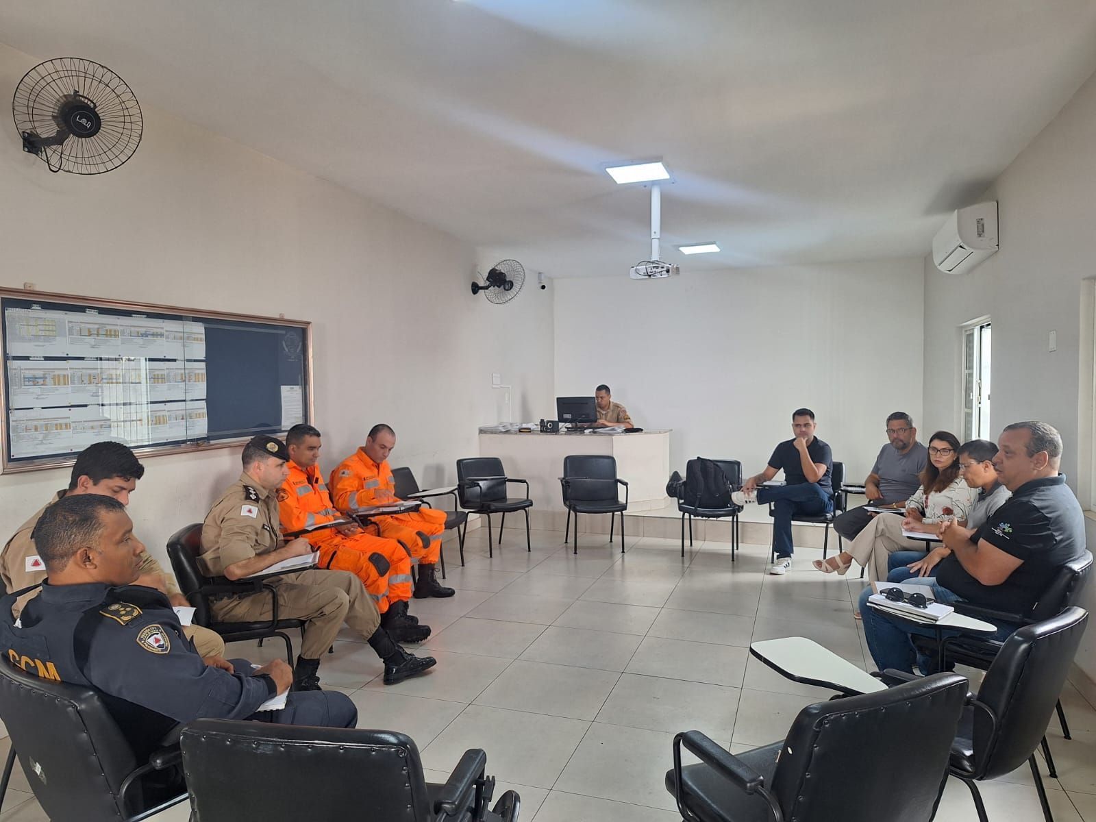 Autoridades municipais de Varginha se reuniram para discutir os preparativos para a festa de Réveillon