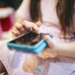 Proibição de celulares em escolas avança em Brasília, mas já foi barrada duas vezes na Câmara de BH