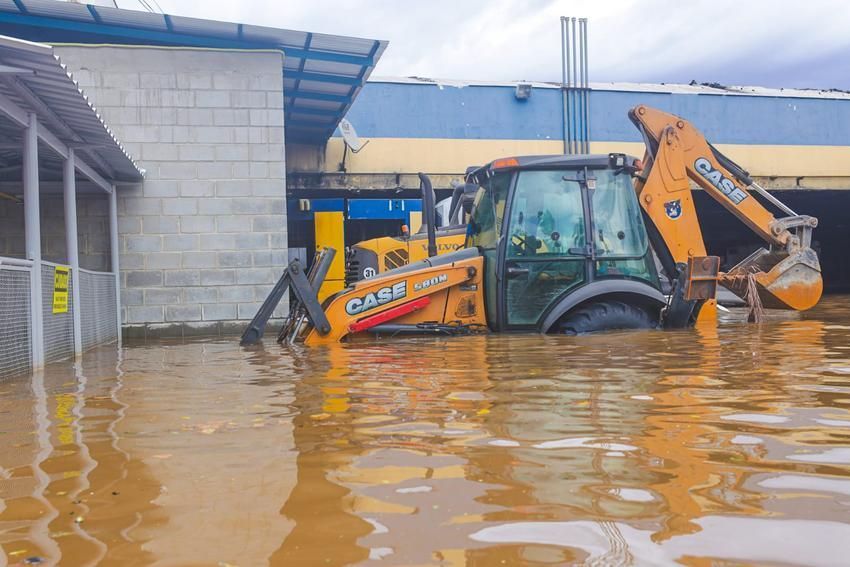 Chuva no RS: previsão de tornado, granizo e ventos de 90 km/h deixa estado em alerta máximo