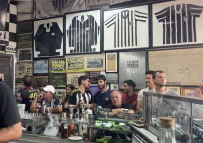 Registros da 'despedida' do Bar do Salomão da tradicional esquina do bairro Serra