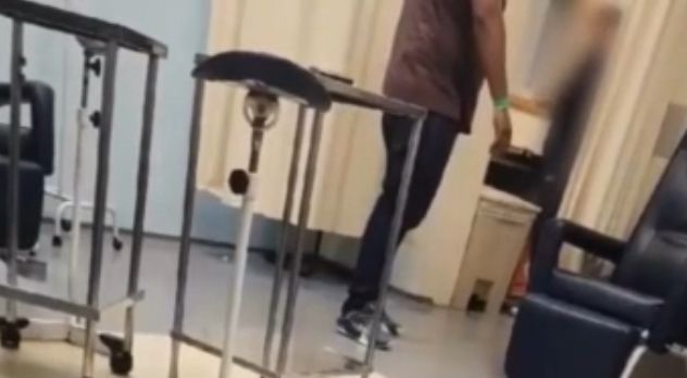 Vídeo: enfermeira é agredida por paciente enquanto realizava atendimento em SC