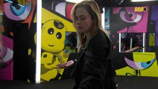 Ana Paula Renault decidiu na cumprir Barrado no Baile