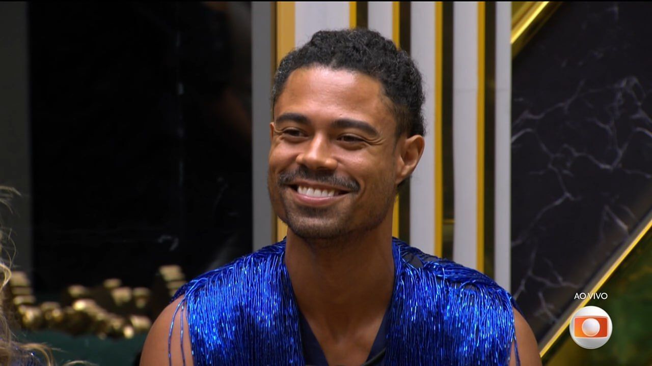 Exilado, Breno terá papel importante na formação do Paredão do BBB 26