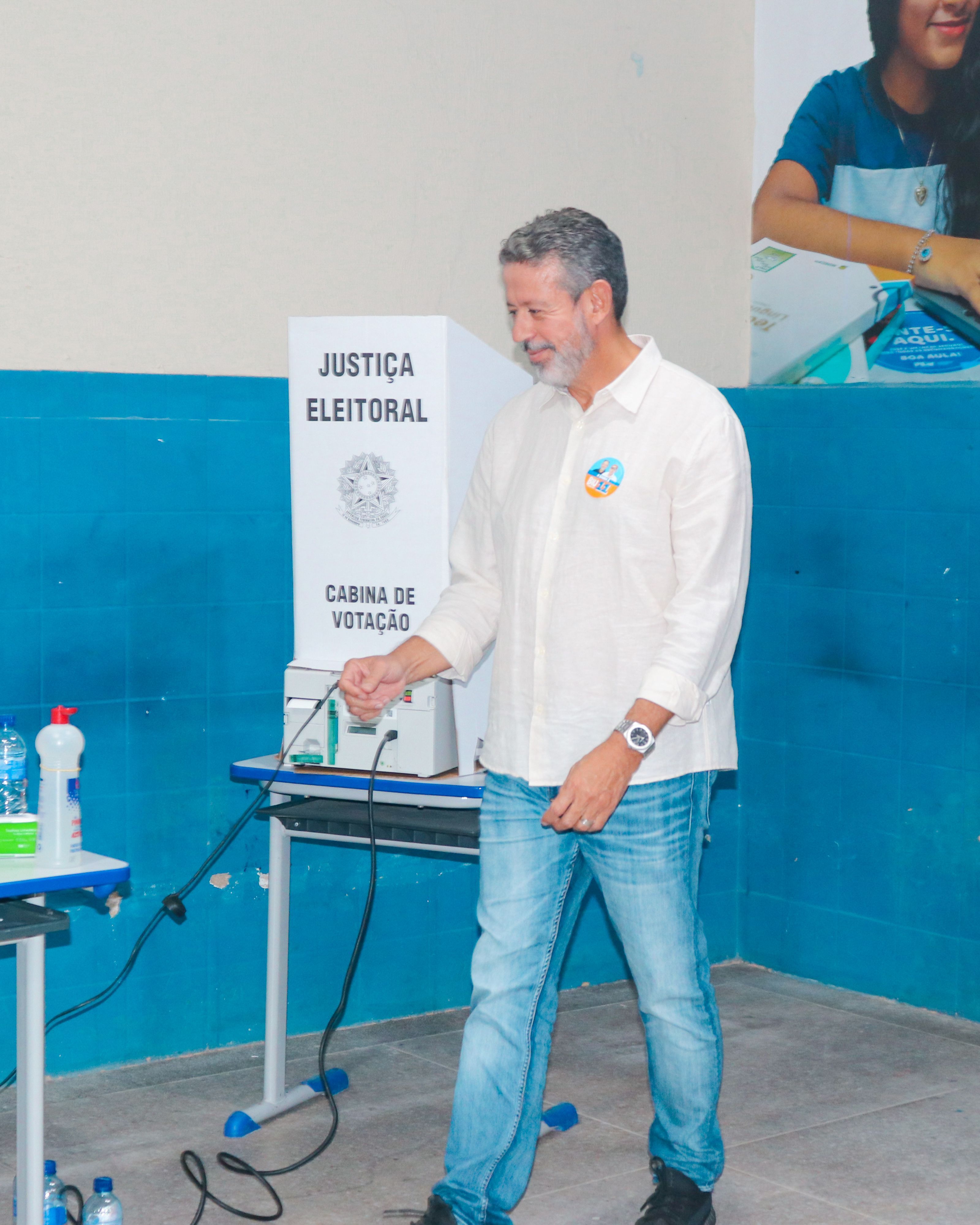 Lira vota em Pilar, cidade no interior de Alagoas