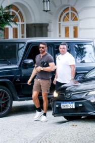 Débora Bloch e Cauã Reymond gravam cenas de Vale Tudo