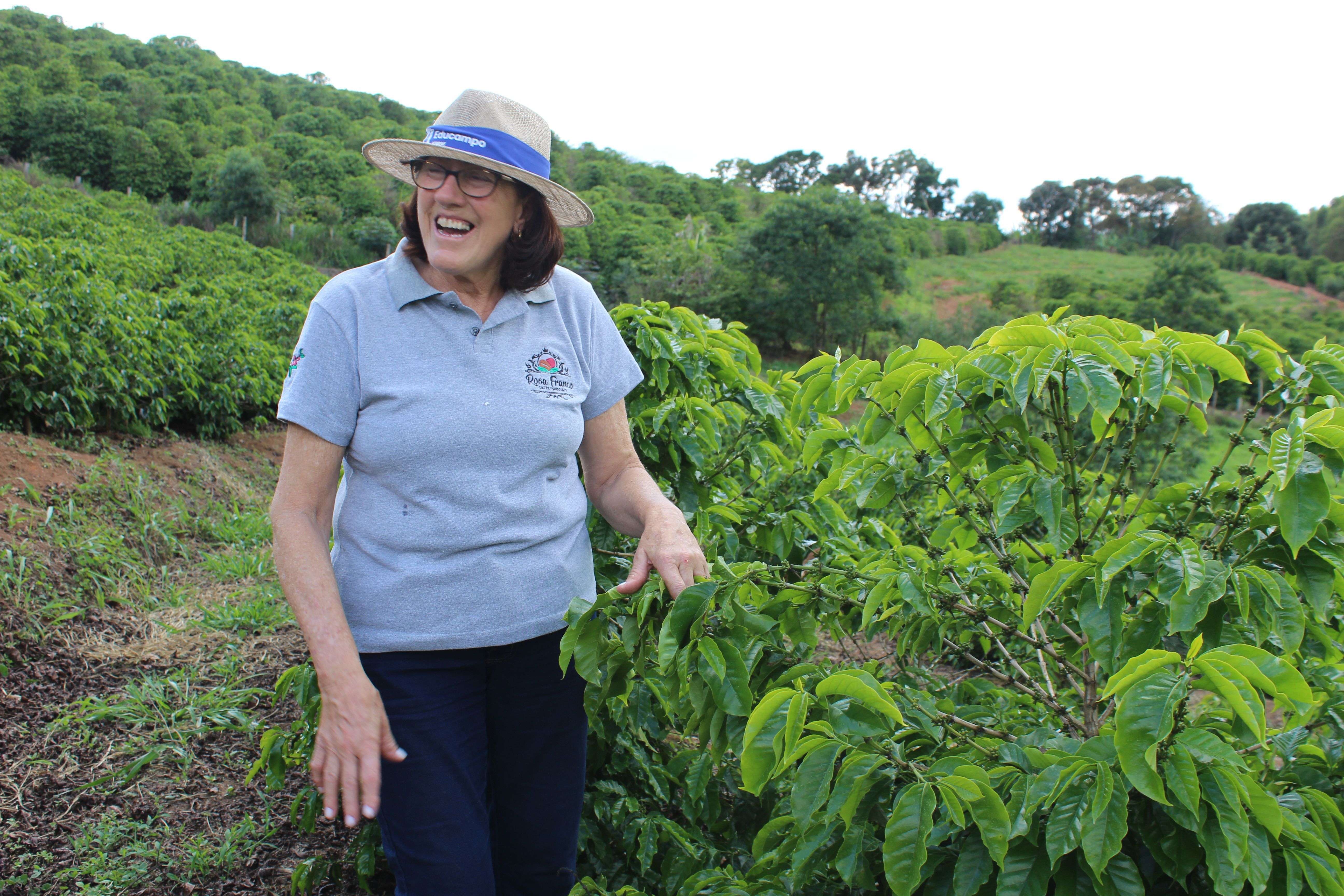 ‘Embaixadora' luta pelo sucesso dos cafeicultores da região vulcânica e pela própria sucessão rural