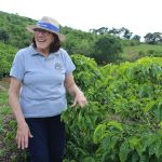 ‘Embaixadora' luta pelo sucesso dos cafeicultores da região vulcânica e pela própria sucessão rural