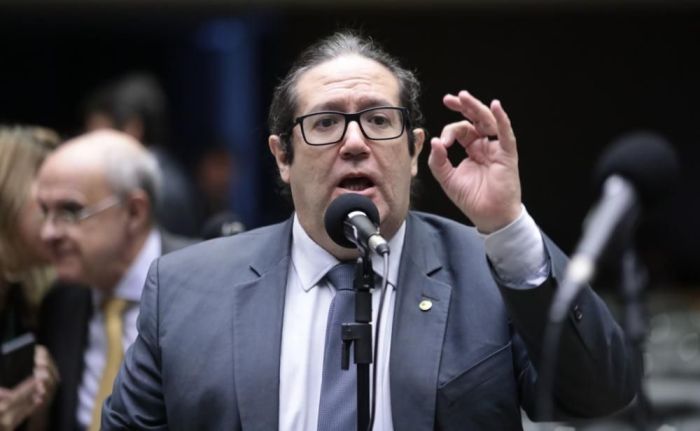 Quem é Tarcísio Motta, candidato do PSOL a prefeito do Rio de Janeiro | CNN Brasil
