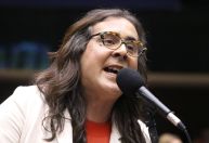 Duda Salabert critica pejotização e propõe emenda para escala 6x1