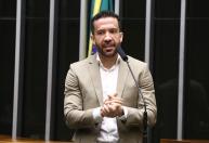 Conheça André Janones, da Rede, eleito deputado federal por Minas Gerais