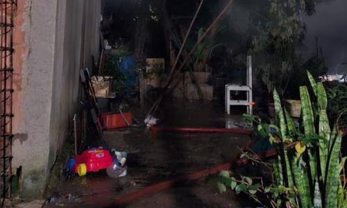 Incêndio foi durante a madrugada