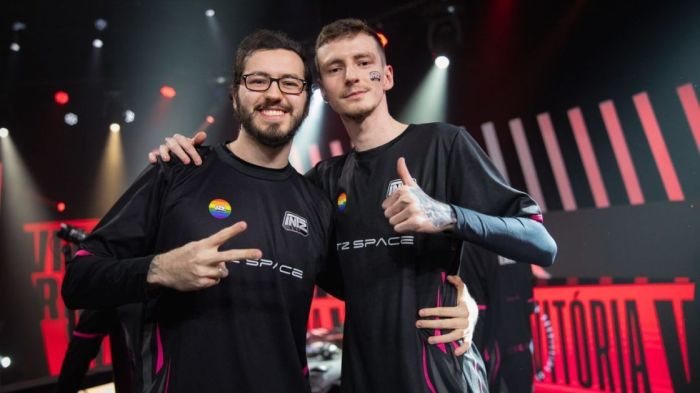 Os irmãos Yampi e Yupps jogando juntos pela INTZ