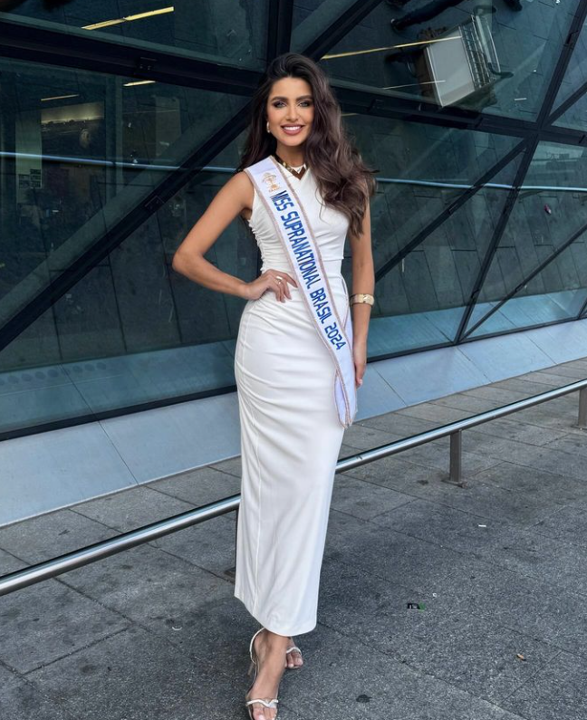 Isadora Murta usa vestido que comprou após perder as malas Isadora Murta usa vestido que comprou após perder as malas