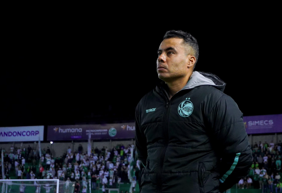 Clube da Série A demite treinador após derrota na 31ª rodada