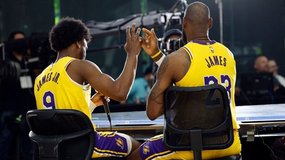 LeBron James publica fotos com filho no primeiro momento como companheiros na NBA