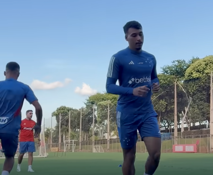 Japa em treino de preparação do Cruzeiro para enfrentar o Vitória