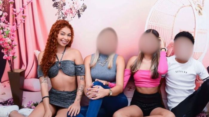 Jovem associada à Japinha do CV ao lado da mãe e dos supostos irmãos