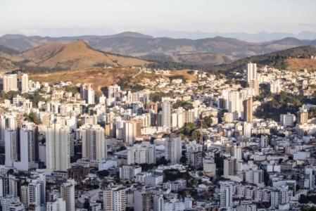 Juiz de Fora é o 4º município mais populoso de Minas Gerais e possui cerca de 540 mil habitantes, segundo o Censo de 2022 do IBGE