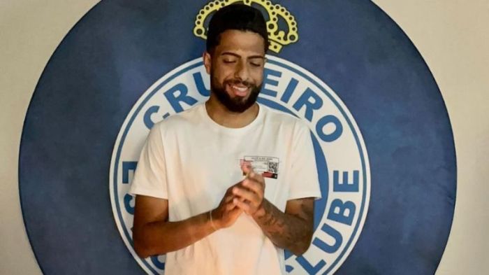 João Marcelo comemorando o aniversário com mini festa temática do Cruzeiro