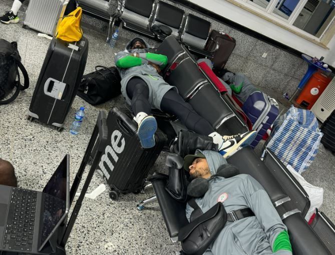 Seleção da Nigéria fica presa em aeroporto e boicota jogo pelas Eliminatórias