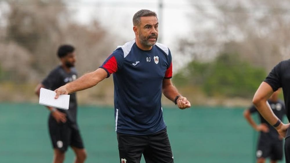 Artur Jorge ganha força no Cruzeiro após demissão de Tite; Filipe Luís está no radar