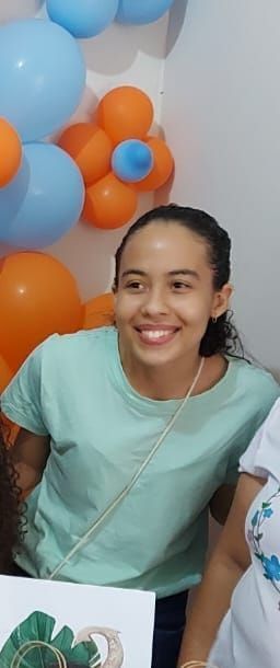 Jovem de 23 anos está desaparecida em Montes Claros; família pede ajuda