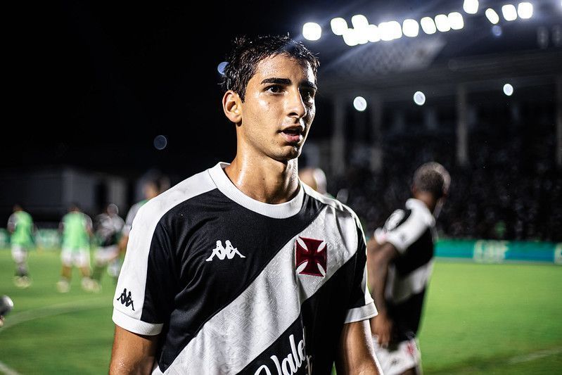 Jovem do Vasco passa por nova cirurgia e só volta aos gramados em 2025